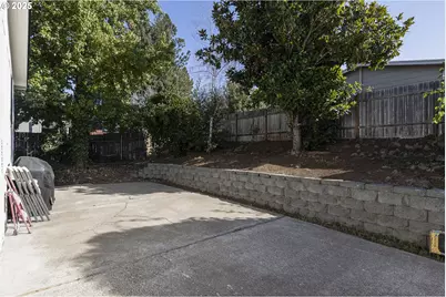 2000 Robins Ln SE #9, Salem, OR 97306 - Photo 25