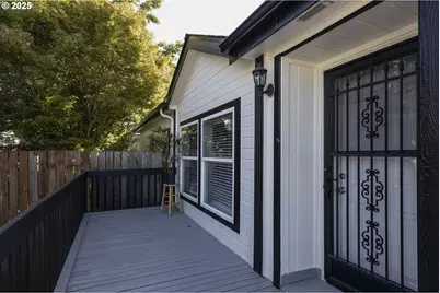 2000 Robins Ln SE #9, Salem, OR 97306 - Photo 5