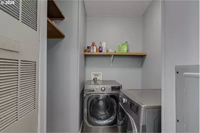 2000 Robins Ln SE #9, Salem, OR 97306 - Photo 13