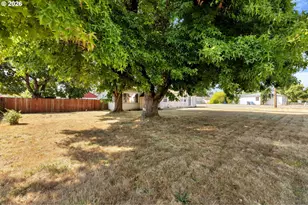 408 S Parkway Ave, Battle Ground, WA 98604 - Photo 3