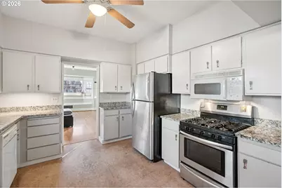 5325 N Montana Ave, Portland, OR 97217 - Photo 11