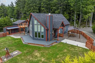 810 SW Wakeetum St, Waldport, OR 97394 - Photo 5