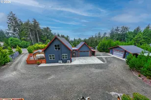 810 SW Wakeetum St, Waldport, OR 97394 - Photo 39