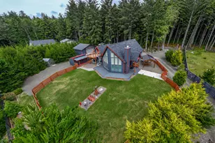 810 SW Wakeetum St, Waldport, OR 97394 - Photo 3