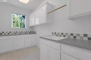 2250 River Heights Cir, West Linn, OR 97068 - Photo 19