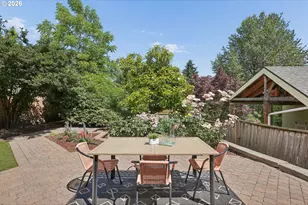 1717 SW Canby St, Portland, OR 97219 - Photo 17