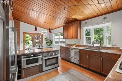 1717 SW Canby St, Portland, OR 97219 - Photo 15