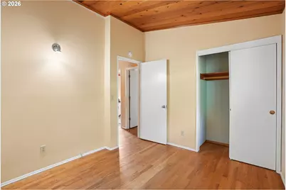 1717 SW Canby St, Portland, OR 97219 - Photo 33