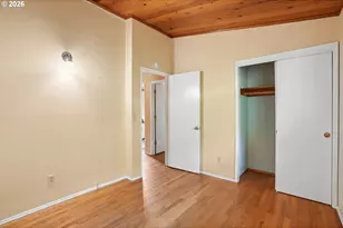1717 SW Canby St, Portland, OR 97219 - Photo 33