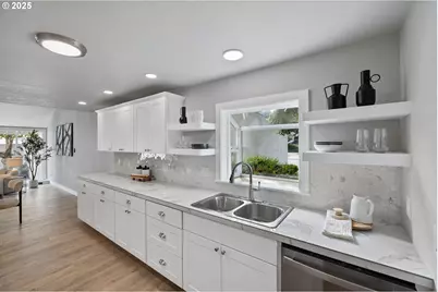 3240 NE 29th St, Gresham, OR 97030 - Photo 13