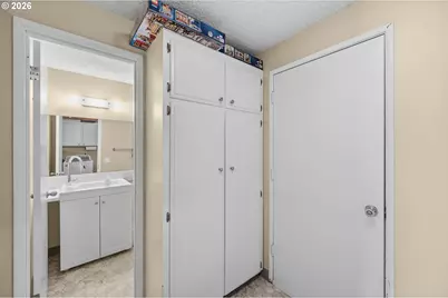 4828 SW 201st Ave, Beaverton, OR 97078 - Photo 39