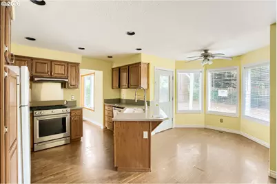 13417 Squire Dr, Oregon City, OR 97045 - Photo 9