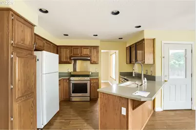 13417 Squire Dr, Oregon City, OR 97045 - Photo 7