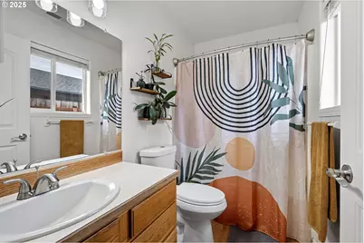 3785 Dove Ln, Eugene, OR 97402 - Photo 25