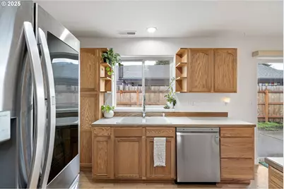 3785 Dove Ln, Eugene, OR 97402 - Photo 13