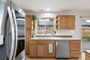 3785 Dove Ln, Eugene, OR 97402 - Photo 13