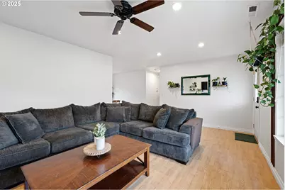 3785 Dove Ln, Eugene, OR 97402 - Photo 19