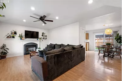 3785 Dove Ln, Eugene, OR 97402 - Photo 3