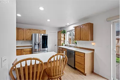 3785 Dove Ln, Eugene, OR 97402 - Photo 15