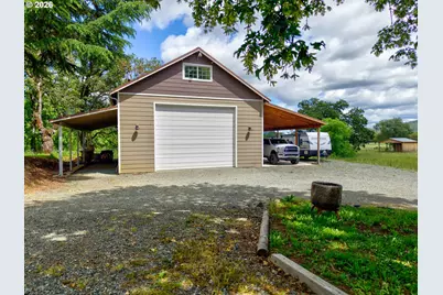 1631 Glenbrook Loop Rd, Riddle, OR 97469 - Photo 43