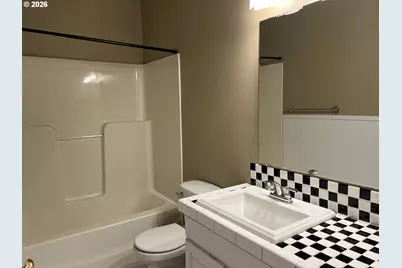777 Eisenhower Dr NW, Salem, OR 97304 - Photo 15