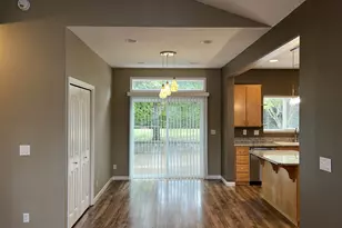 777 Eisenhower Dr NW, Salem, OR 97304 - Photo 9