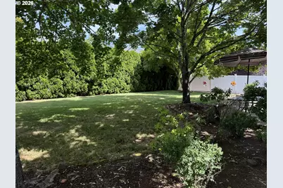 777 Eisenhower Dr NW, Salem, OR 97304 - Photo 23