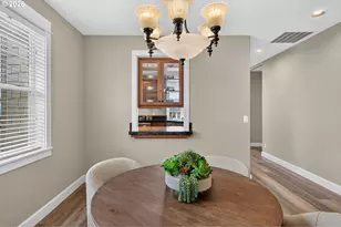 10258 SE Bristol Ct, Portland, OR 97086 - Photo 9