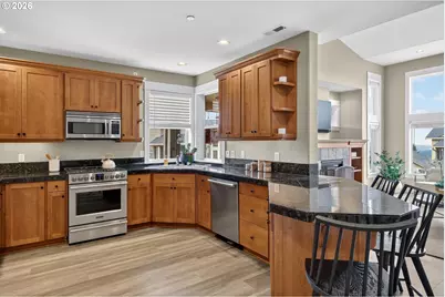 10258 SE Bristol Ct, Portland, OR 97086 - Photo 17