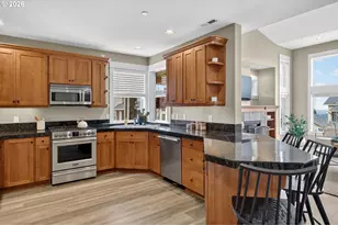 10258 SE Bristol Ct, Portland, OR 97086 - Photo 17