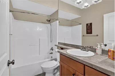 10258 SE Bristol Ct, Portland, OR 97086 - Photo 33