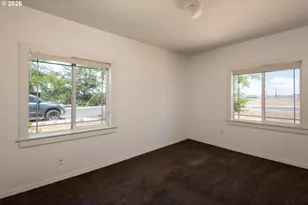 108 NW Dogwood Ave, Redmond, OR 97756 - Photo 13