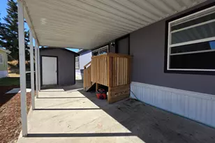 231 Owyhee Ln, Roseburg, OR 97471 - Photo 3