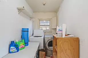 1375 SW Taylors Ferry Rd, Portland, OR 97219 - Photo 7