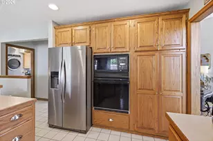 705 S 68th Pl, Springfield, OR 97478 - Photo 15