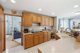 705 S 68th Pl, Springfield, OR 97478 - Photo 19