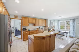 705 S 68th Pl, Springfield, OR 97478 - Photo 13