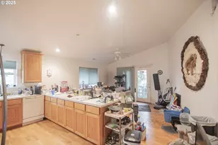 1405 View Ct, Brookings, OR 97415 - Photo 13