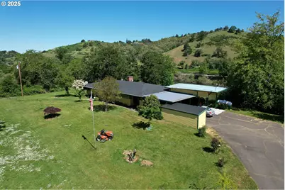 180 Ruckles Dr, Myrtle Creek, OR 97457 - Photo 37