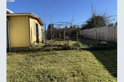 3 Spruce Dr, Myrtle Point, OR 97458 - Photo 25