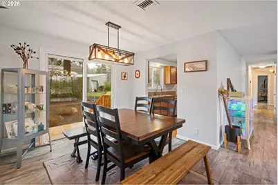 17670 SE Emerald Dr, Milwaukie, OR 97267 - Photo 9