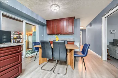 2236 SE 185th Ave, Portland, OR 97233 - Photo 7