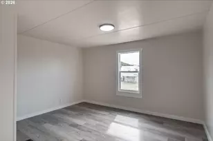 581 NE Alameda, Roseburg, OR 97470 - Photo 21