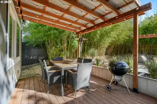 2418 SW Nebraska St, Portland, OR 97239 - Photo 27