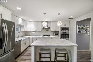 2418 SW Nebraska St, Portland, OR 97239 - Photo 15