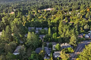 2418 SW Nebraska St, Portland, OR 97239 - Photo 35