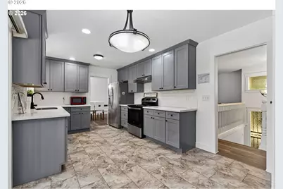 820 NE 168th Pl, Portland, OR 97230 - Photo 17