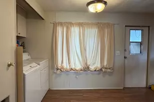 16901 SE Division St, Portland, OR 97236 - Photo 5