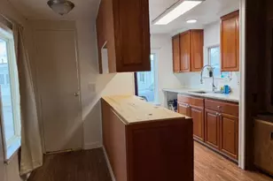 16901 SE Division St, Portland, OR 97236 - Photo 3