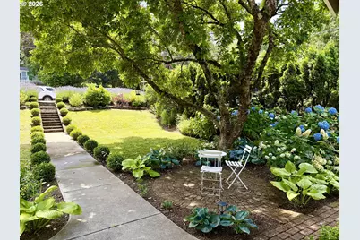 1204 State St, Hood River, OR 97031 - Photo 5
